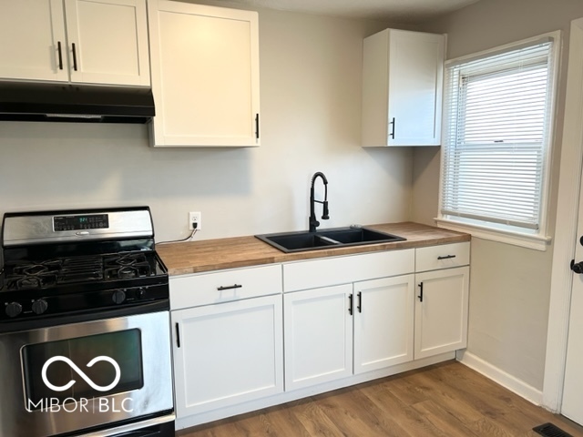 1747 E Legrande Avenue