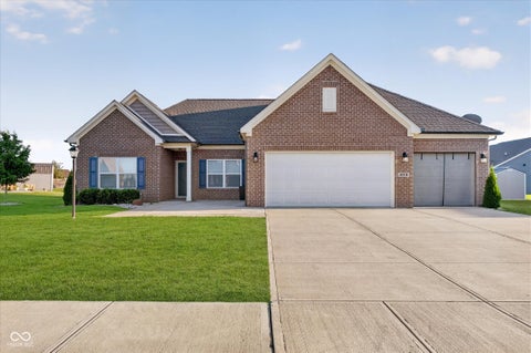 Photo of 3113 Derby Way, Anderson, IN 46013 (MLS # 22126944)