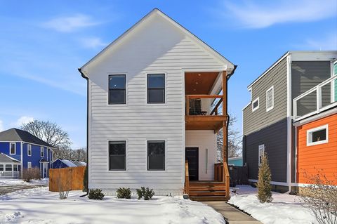 Photo of 1454 Laurel Street, Indianapolis, IN 46203 (MLS # 22082135)