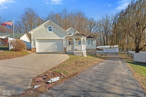 Photo of 683 Parkside Drive, Martinsville, IN 46151 (MLS # 22076170)