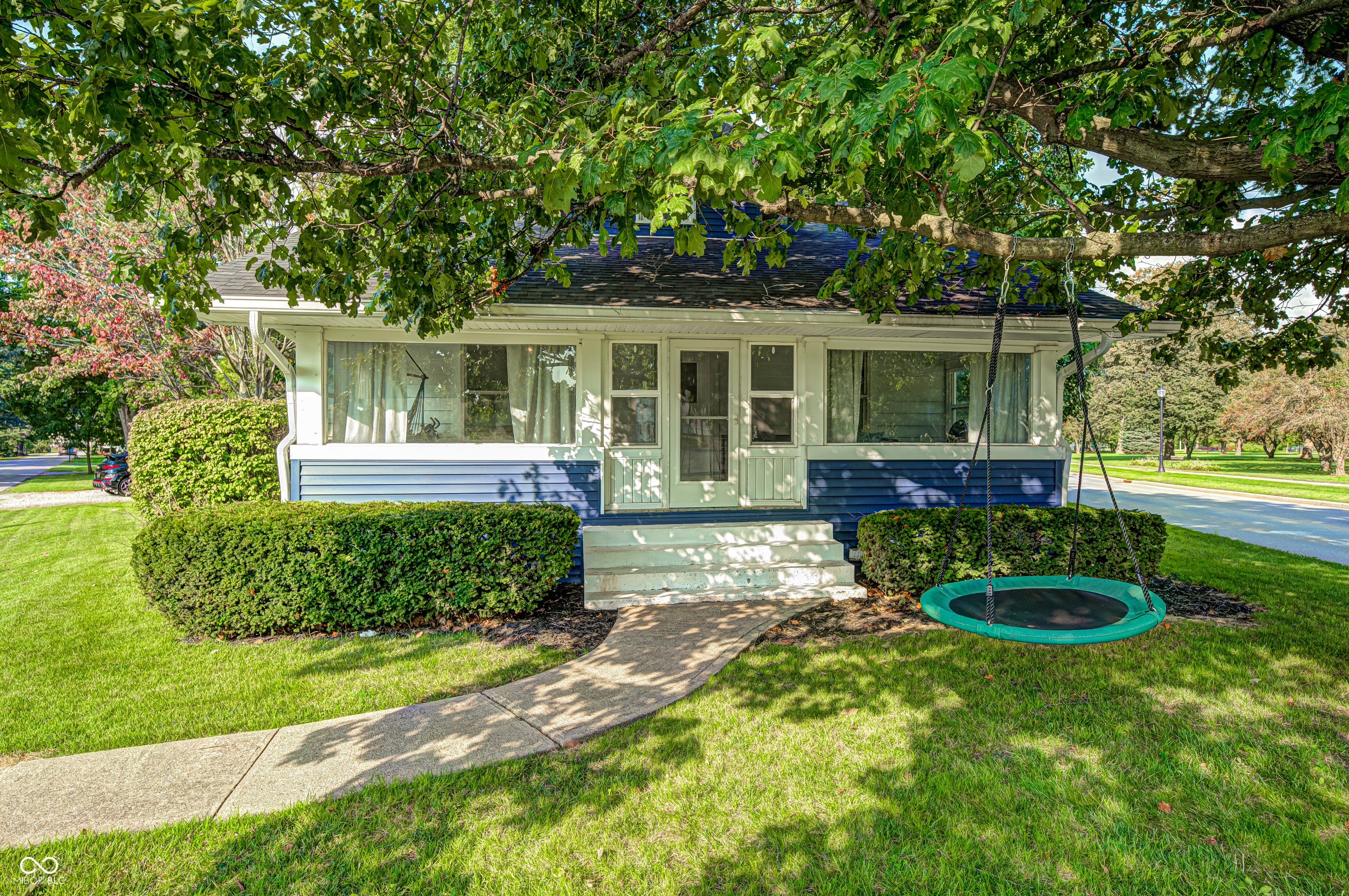 102 W Ulen Drive
