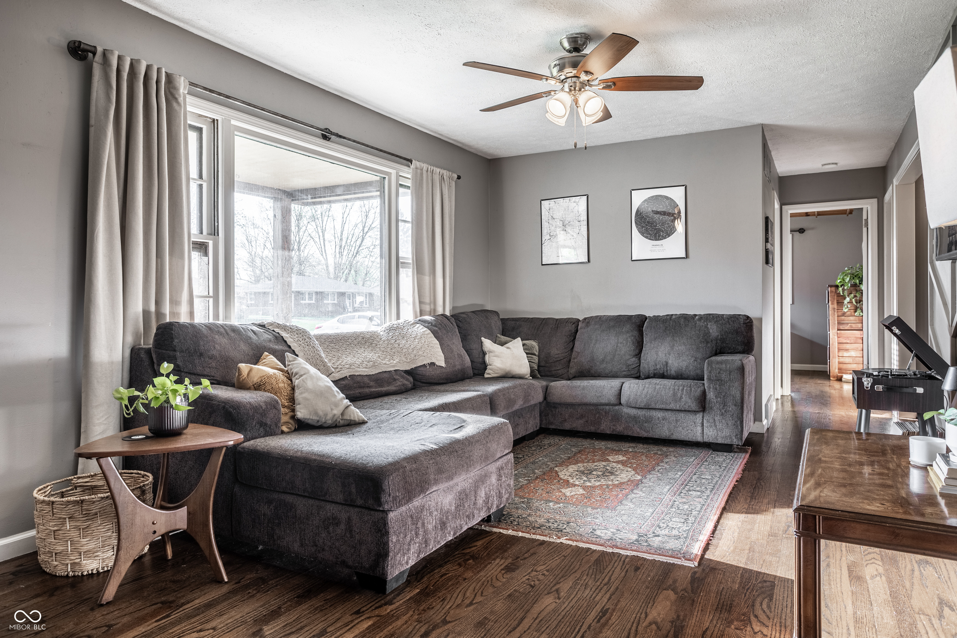 654 Sunset Boulevard