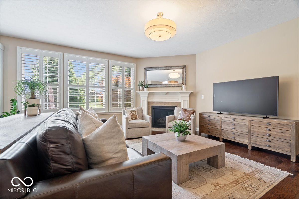 2705 April Springs View