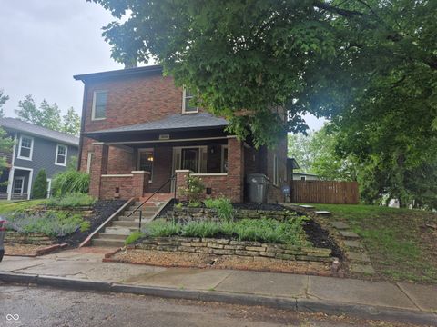 Photo of 1836 New Street, Indianapolis, IN 46203 (MLS # 22101622)