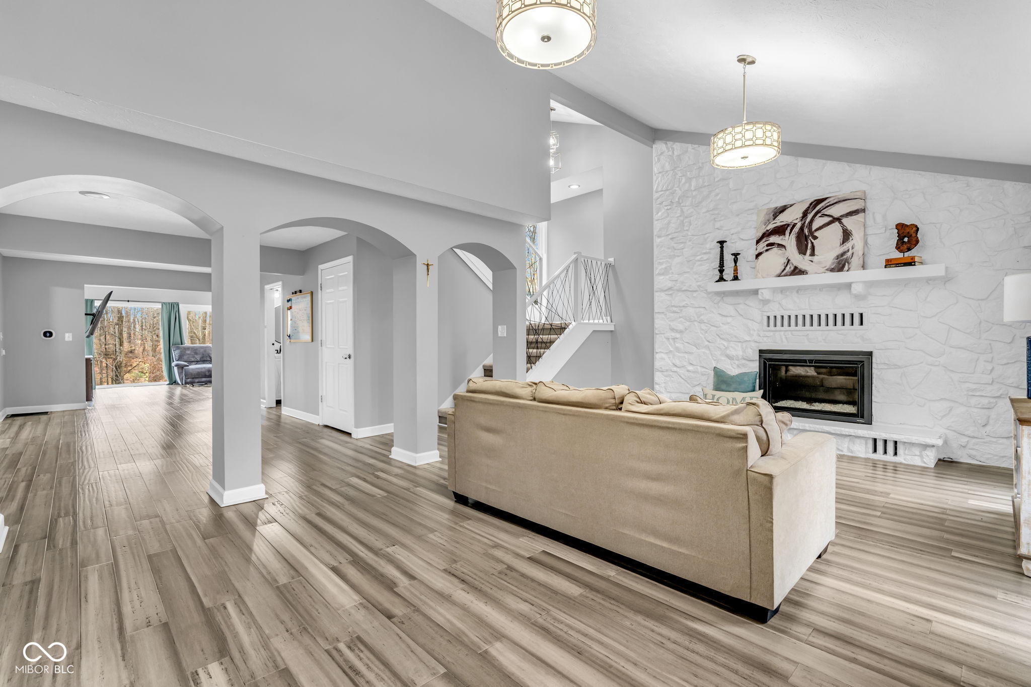 387 E County Road 200 S