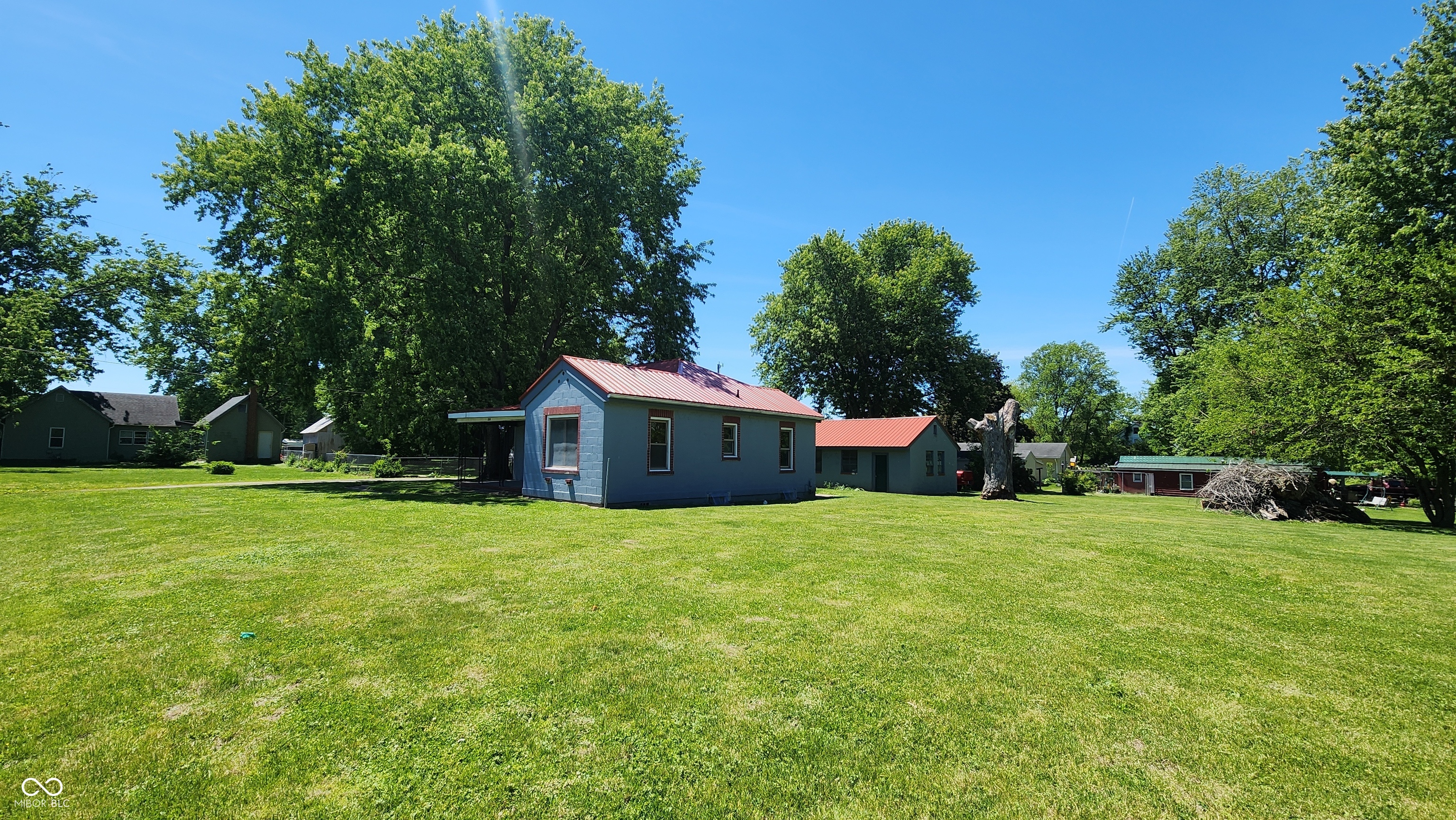 1014 N Sterling Avenue