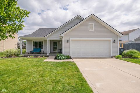 Photo of 6407 Clary Circle Drive, Greenwood, IN 46143 (MLS # 22103048)