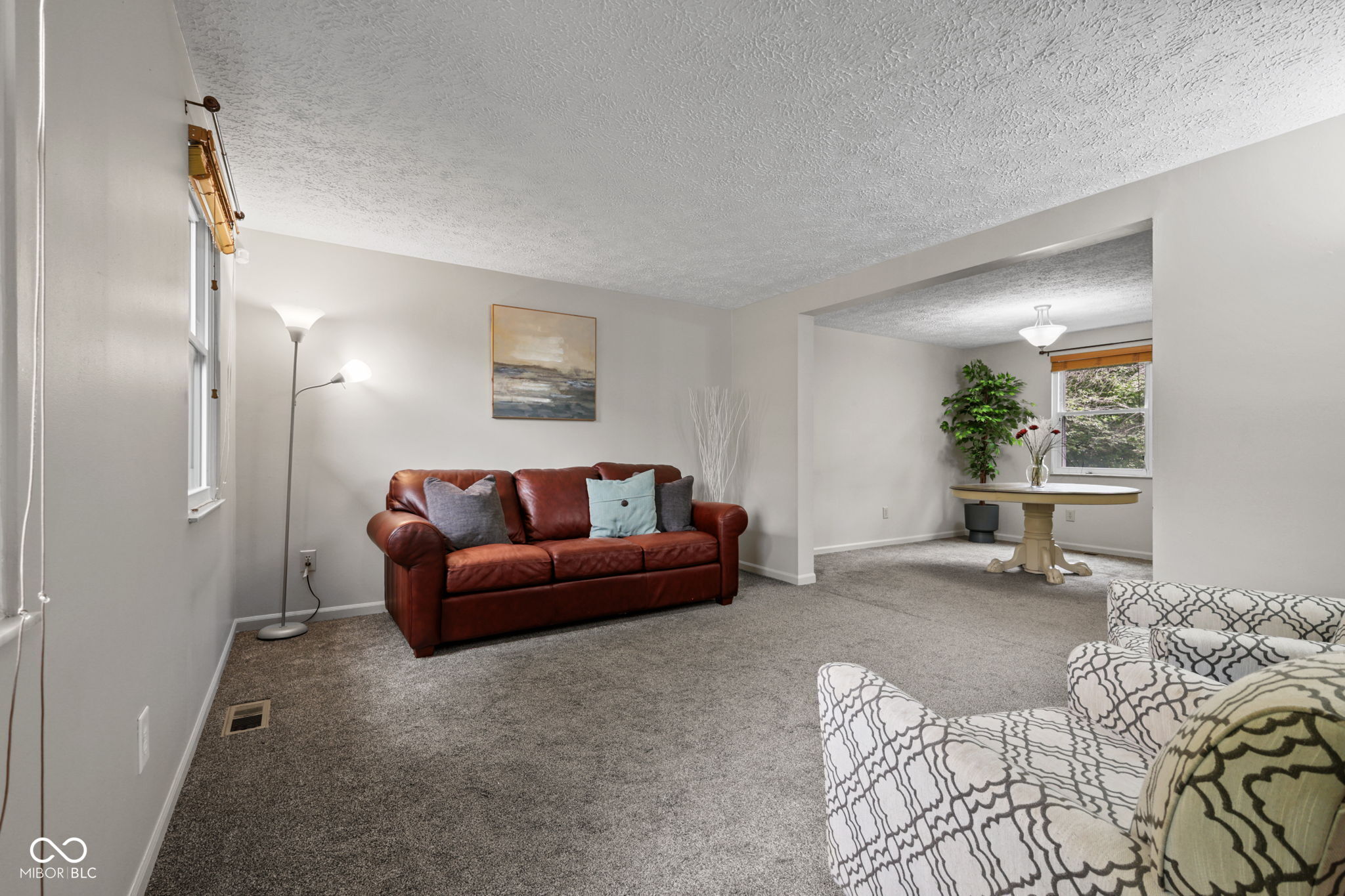 525 N Greenbriar Drive