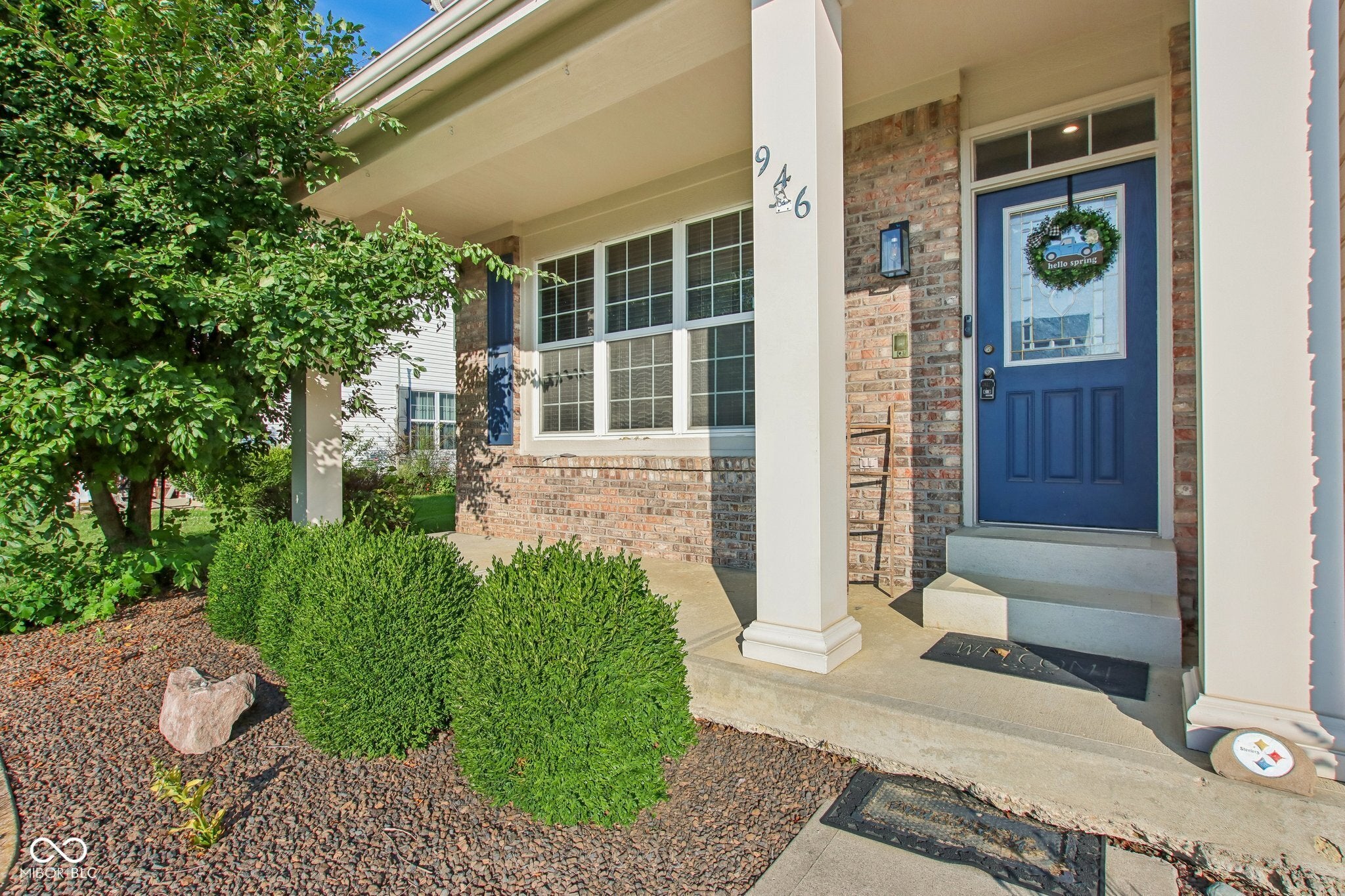 946 Glenmore Trail
