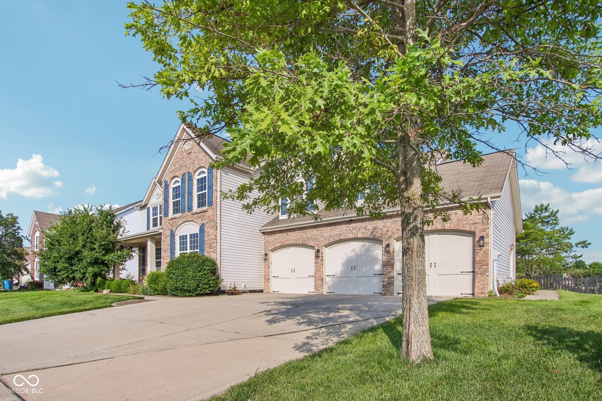 946 Glenmore Trail