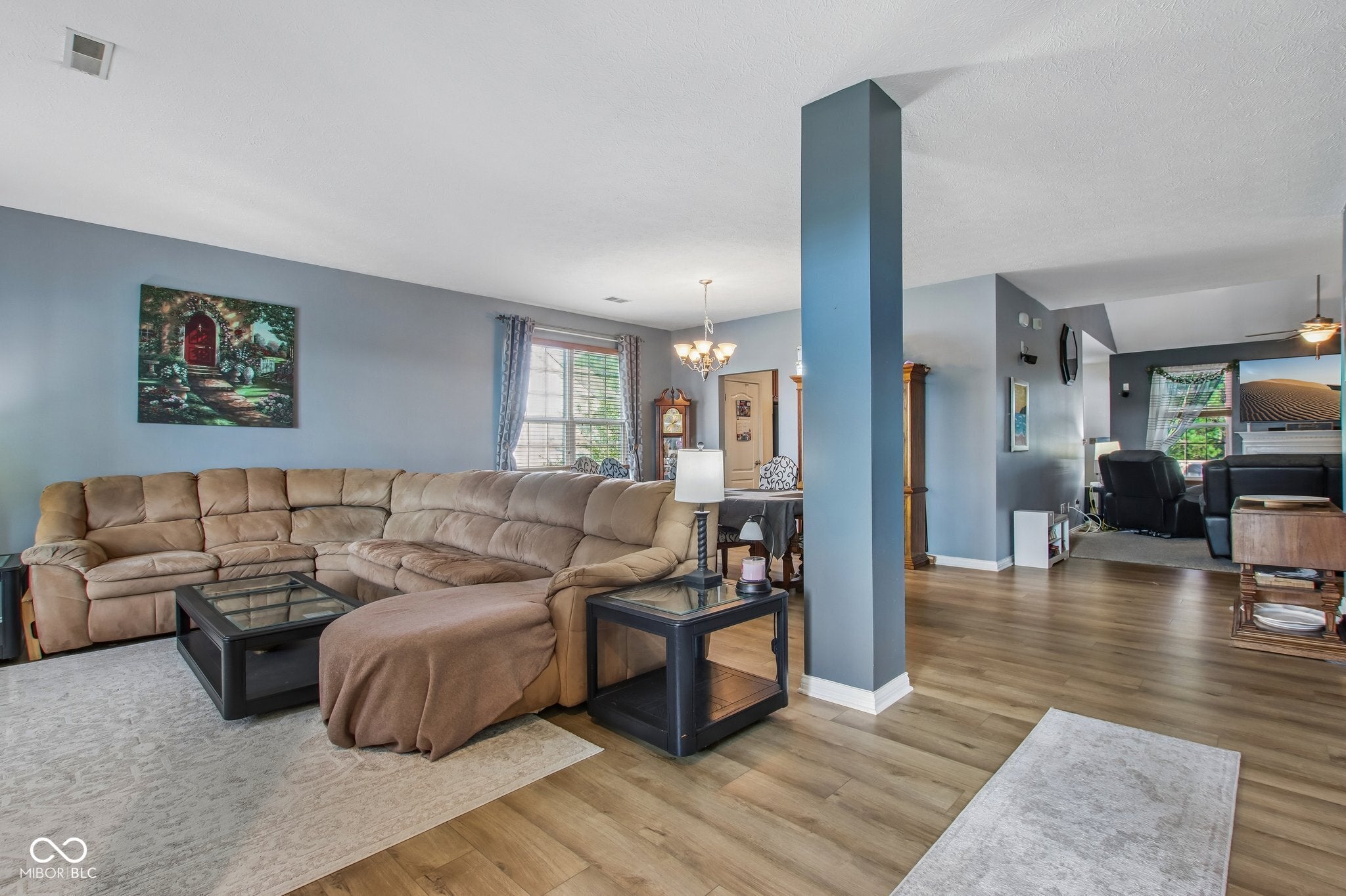 946 Glenmore Trail