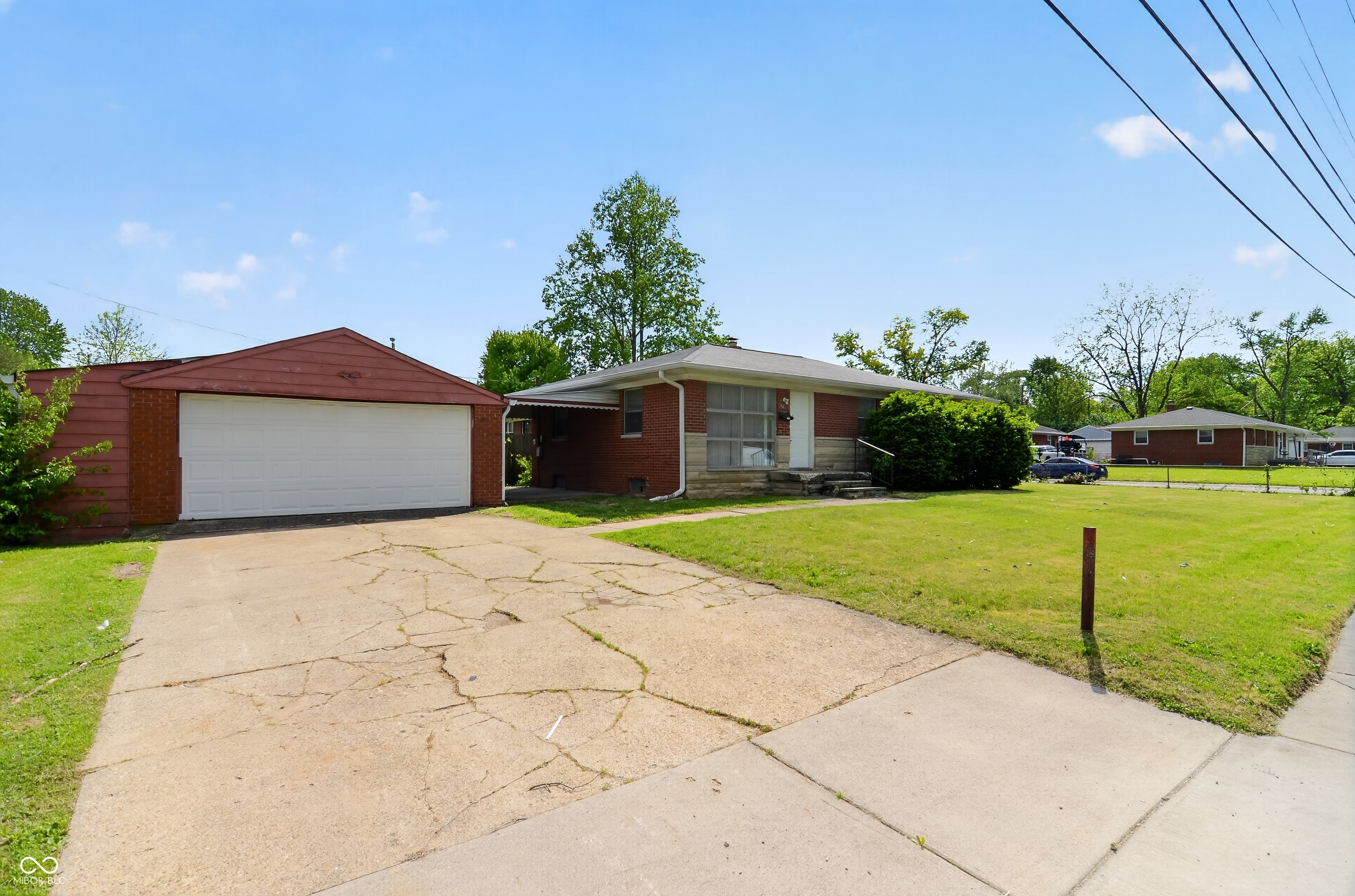 5831 E 40th Street