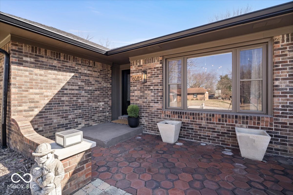 6585 Crown Drive