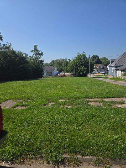 Photo for 419 W 3rd Street