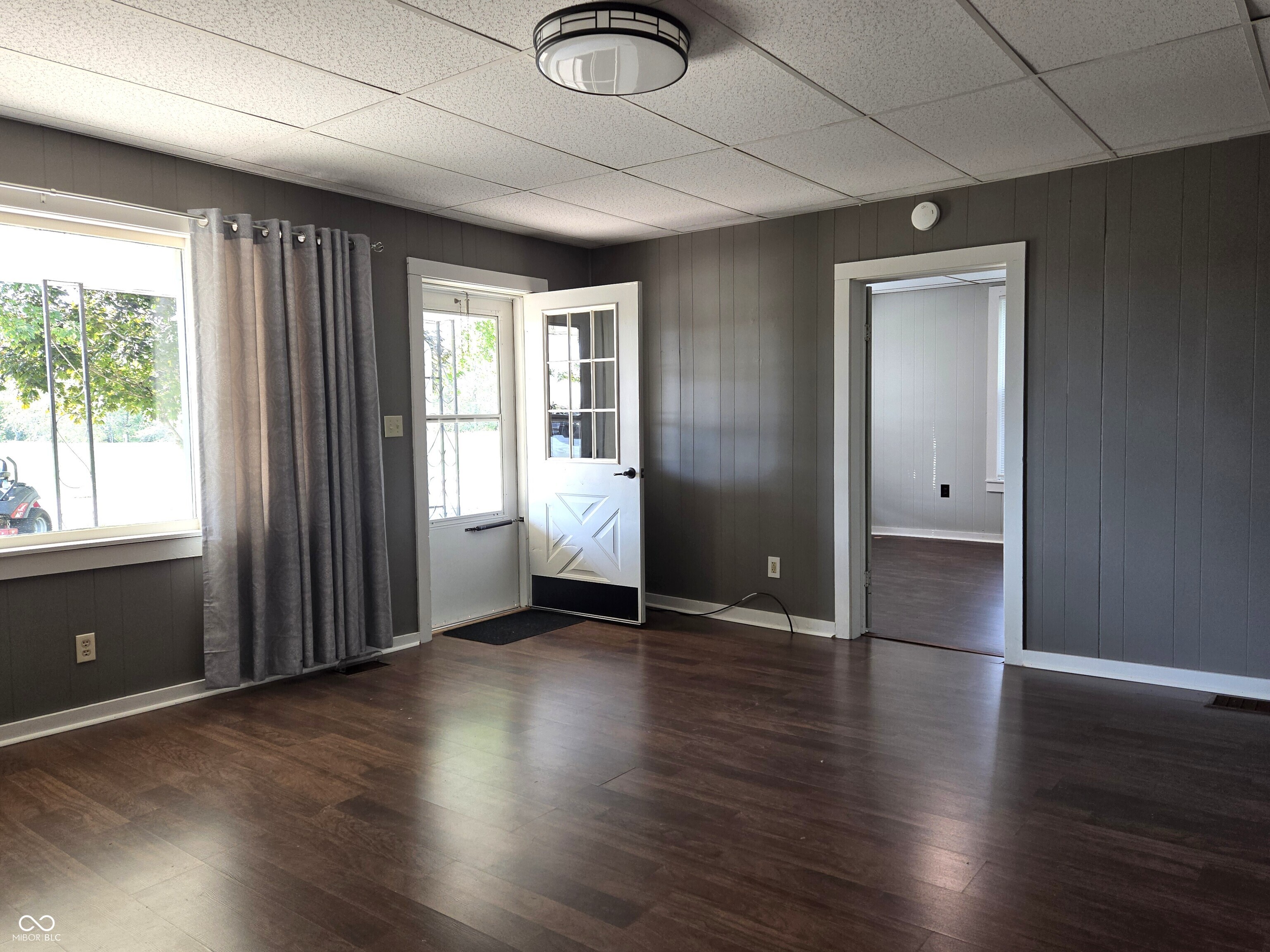 101 W Gosch Road