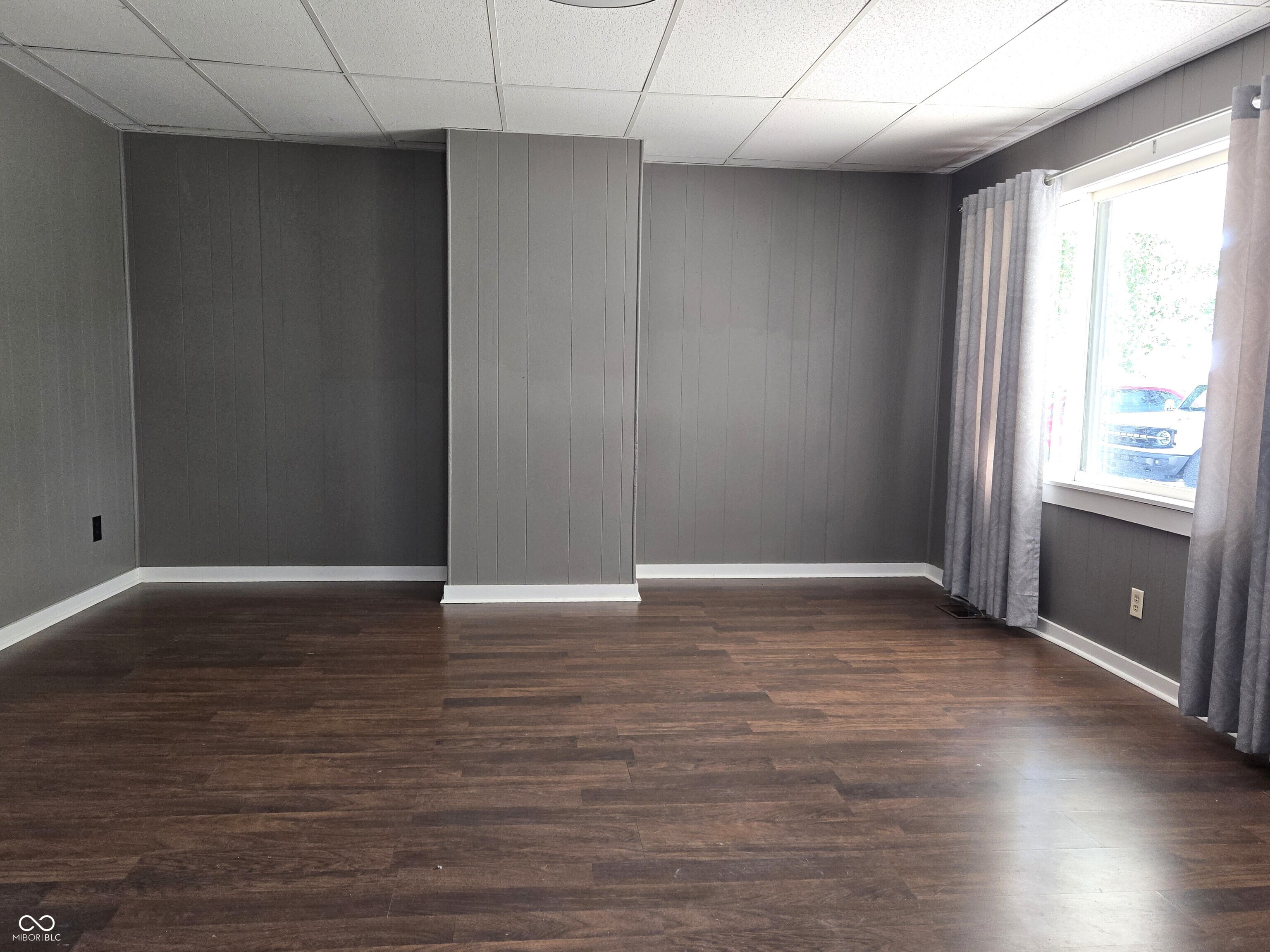 101 W Gosch Road