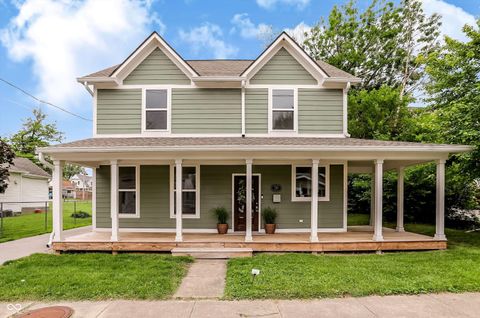 Photo of 56 E Main Street, Greenwood, IN 46143 (MLS # 22103940)