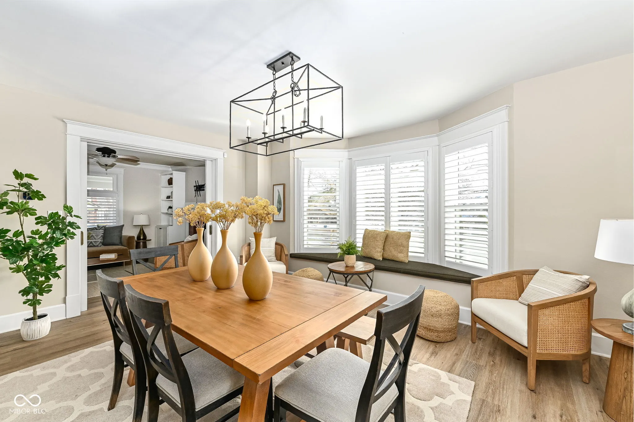 Indianapolis, Indiana 46205, United States, 4 Bedrooms Bedrooms, ,4 BathroomsBathrooms,Residential,Active,12241