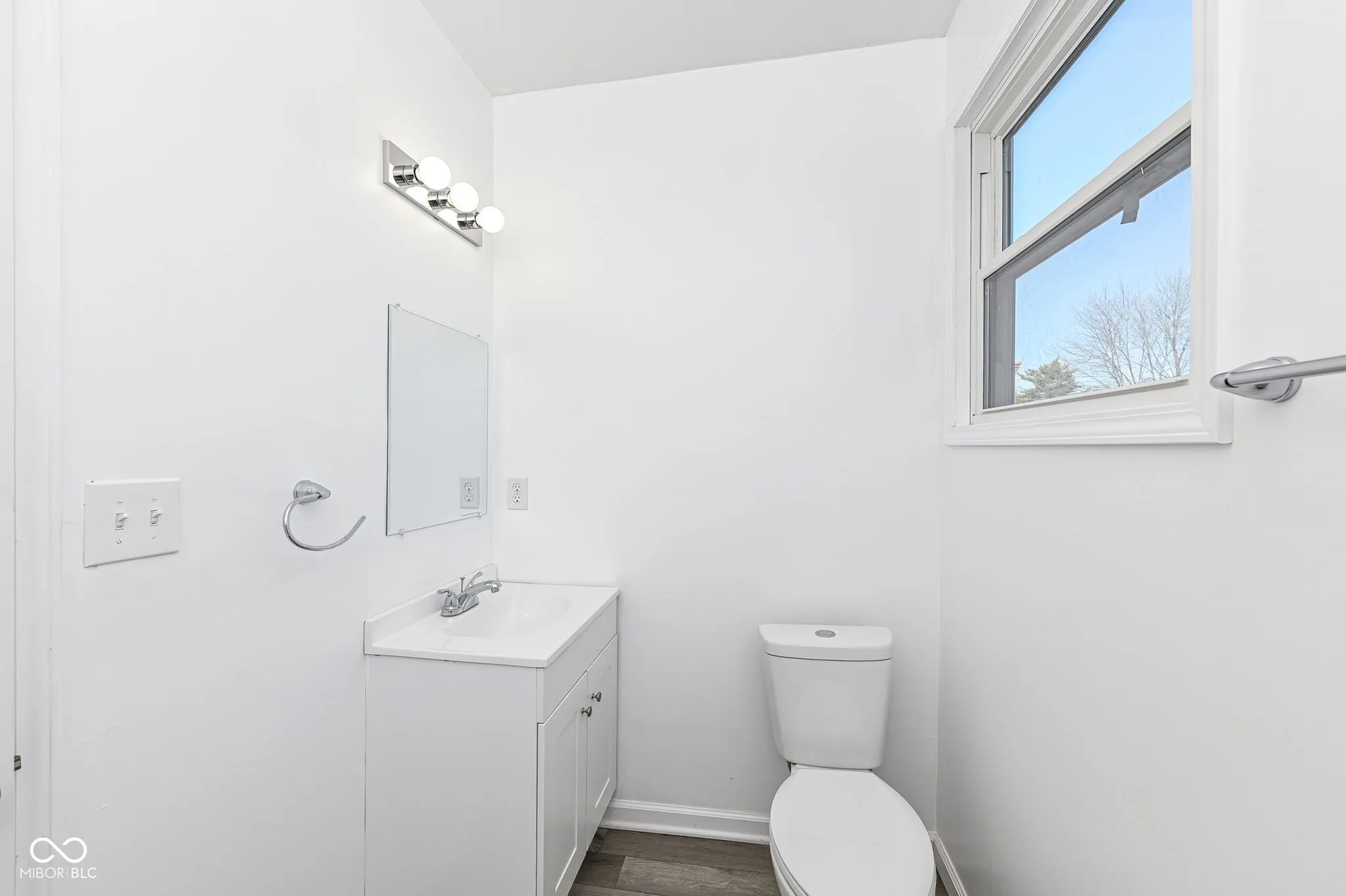 Indianapolis, Indiana 46205, United States, 4 Bedrooms Bedrooms, ,4 BathroomsBathrooms,Residential,Active,12241