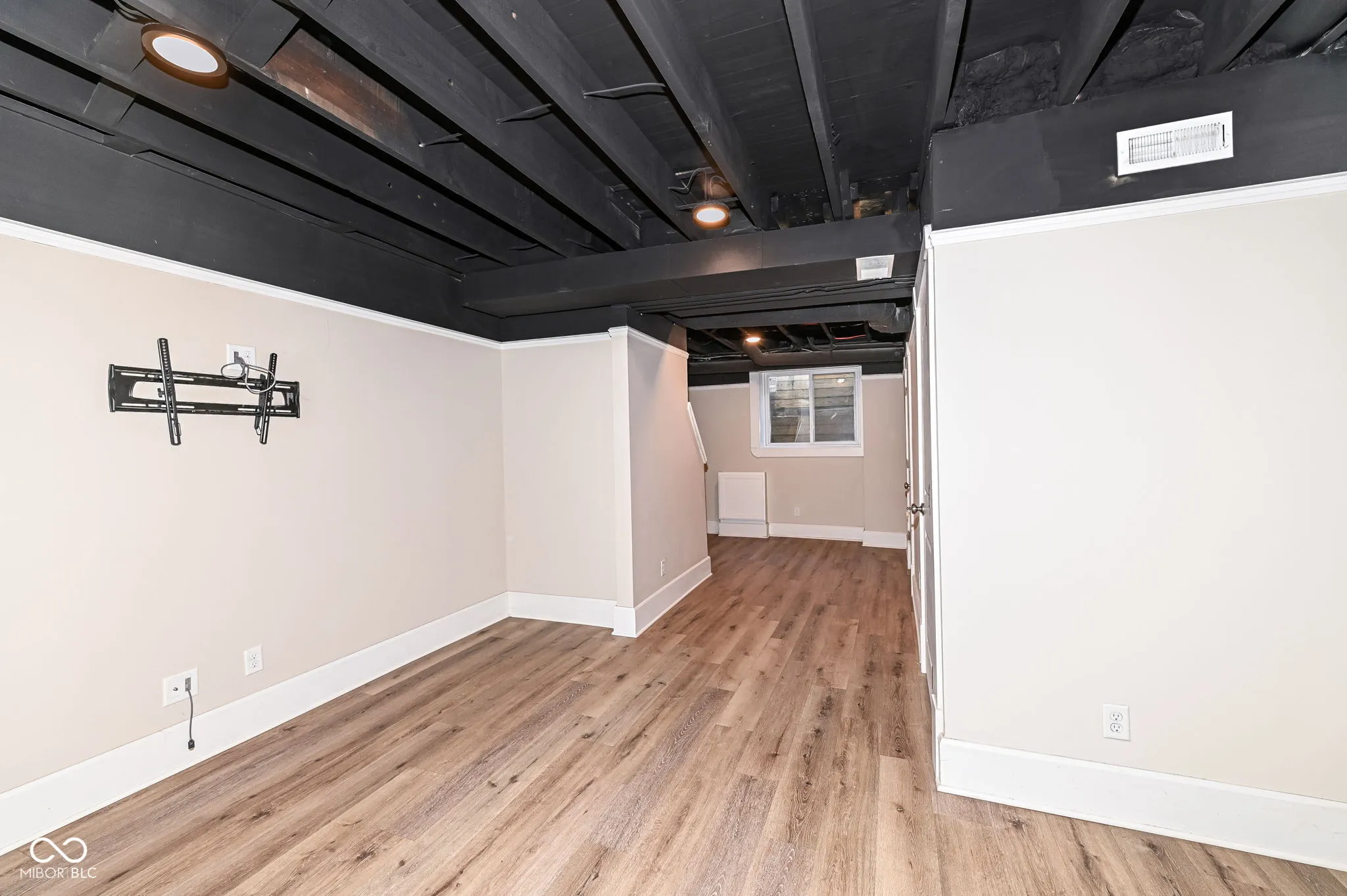 Indianapolis, Indiana 46205, United States, 4 Bedrooms Bedrooms, ,4 BathroomsBathrooms,Residential,Active,12241