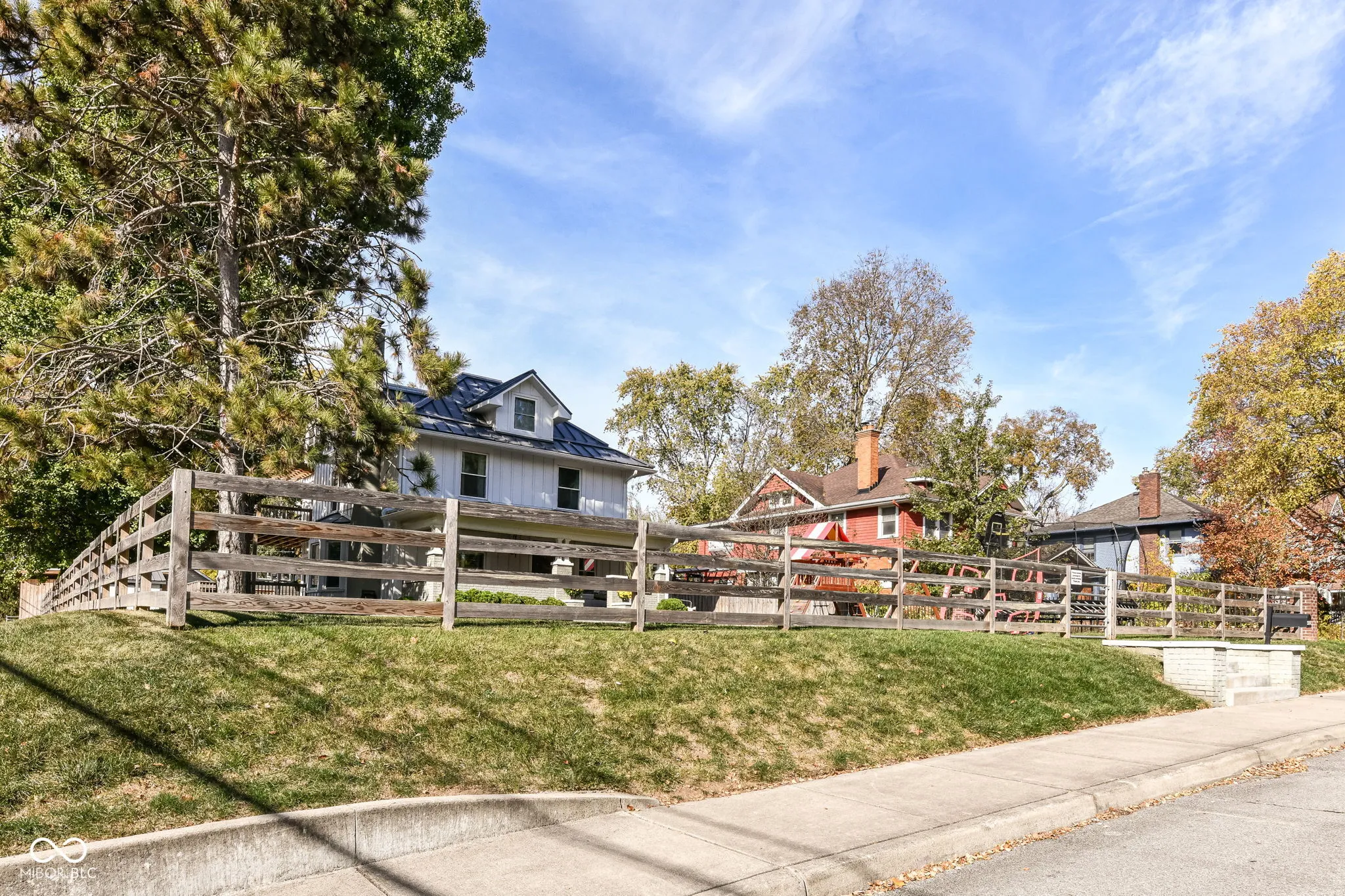 Indianapolis, Indiana 46205, United States, 4 Bedrooms Bedrooms, ,4 BathroomsBathrooms,Residential,Active,12241