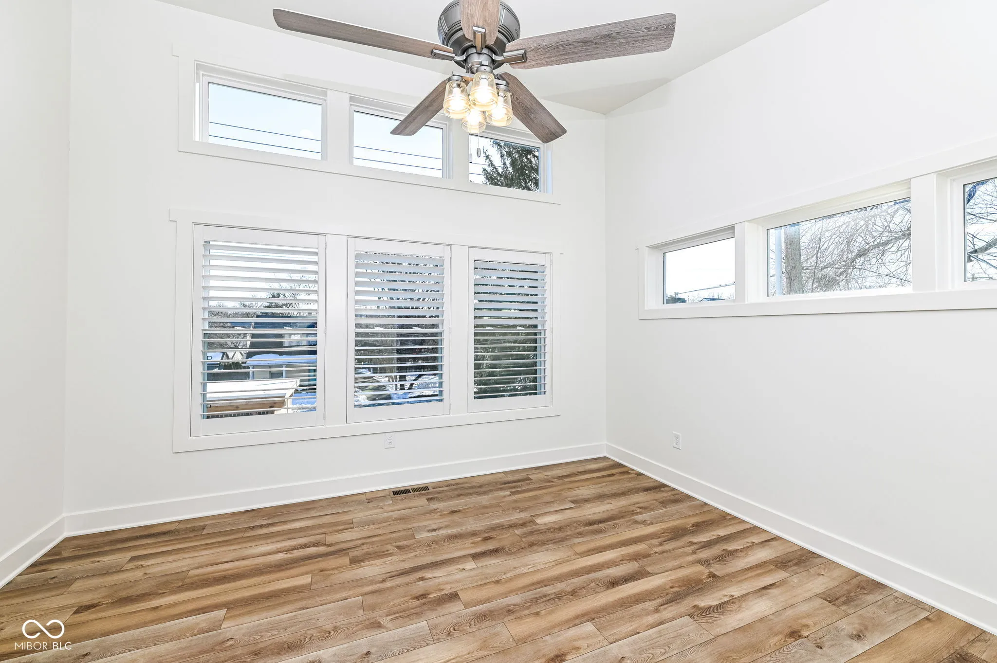 Indianapolis, Indiana 46205, United States, 4 Bedrooms Bedrooms, ,4 BathroomsBathrooms,Residential,Active,12241