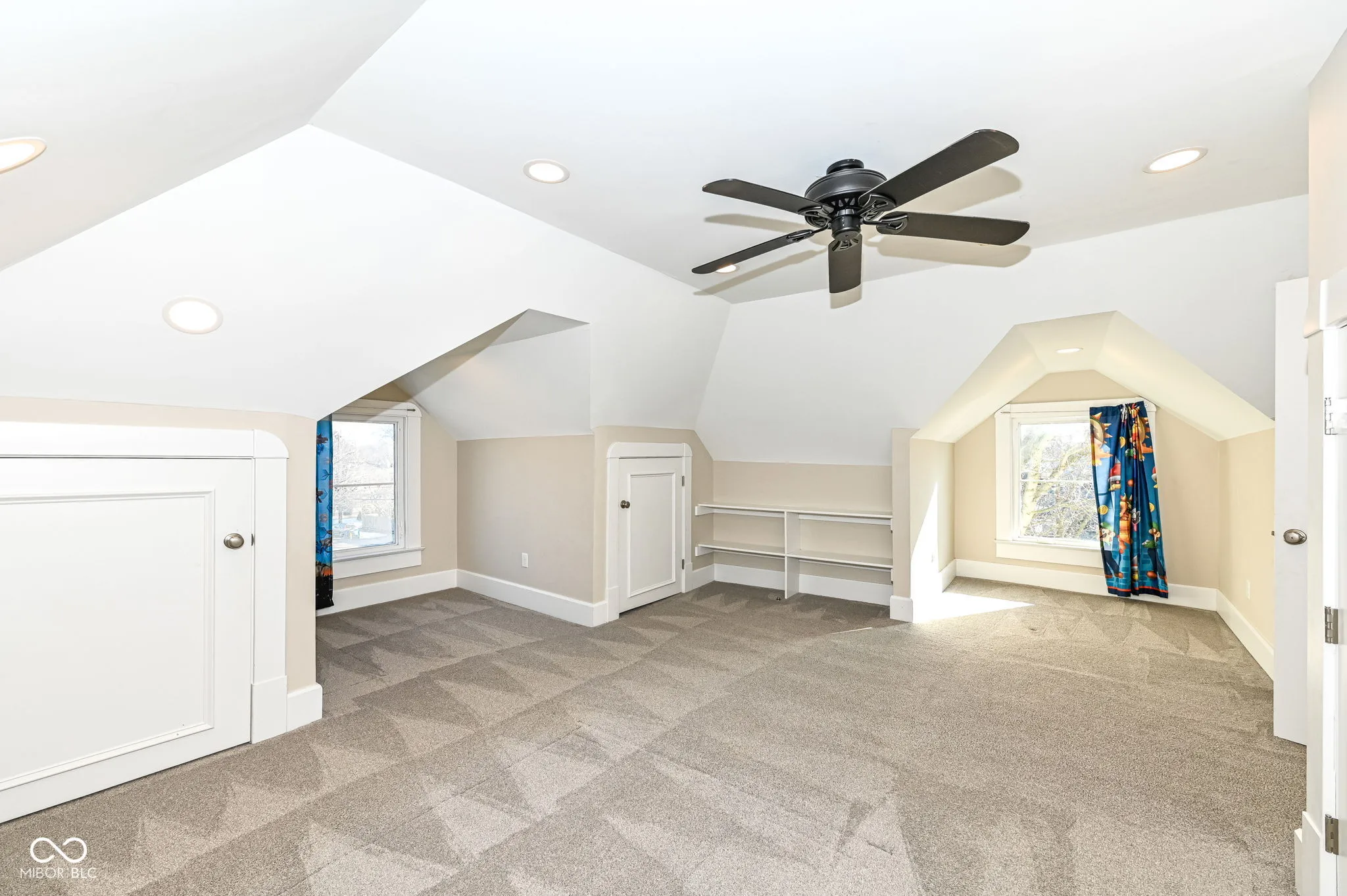 Indianapolis, Indiana 46205, United States, 4 Bedrooms Bedrooms, ,4 BathroomsBathrooms,Residential,Active,12241