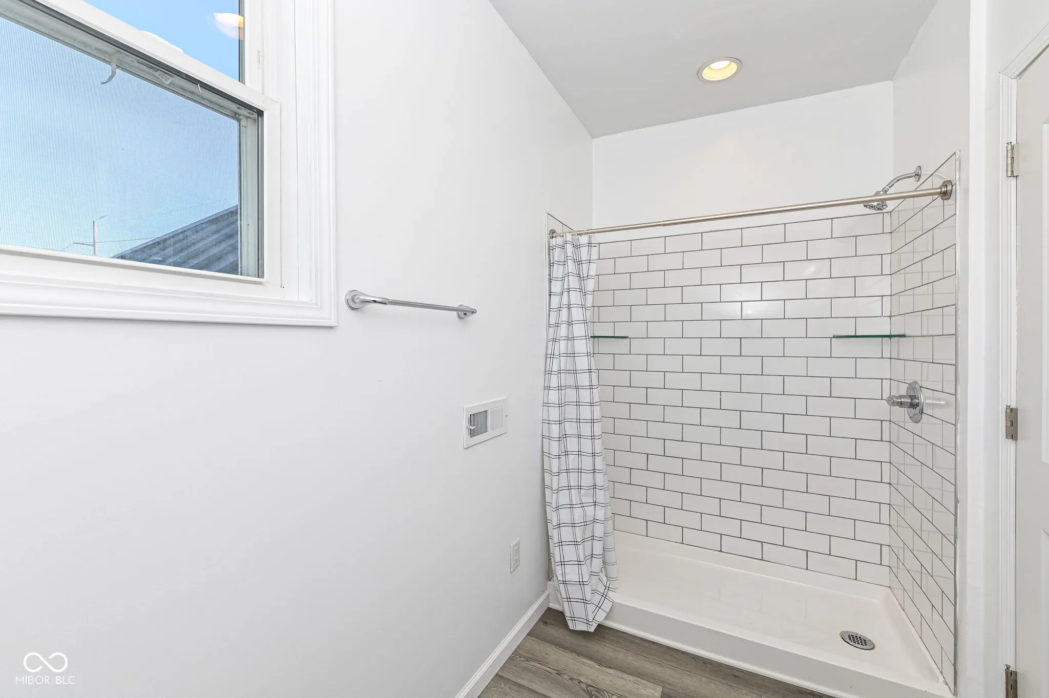 Indianapolis, Indiana 46205, United States, 4 Bedrooms Bedrooms, ,4 BathroomsBathrooms,Residential,Active,12241