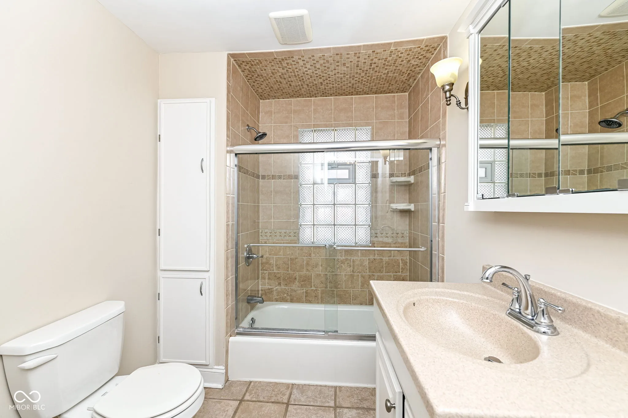 Indianapolis, Indiana 46205, United States, 4 Bedrooms Bedrooms, ,4 BathroomsBathrooms,Residential,Active,12241