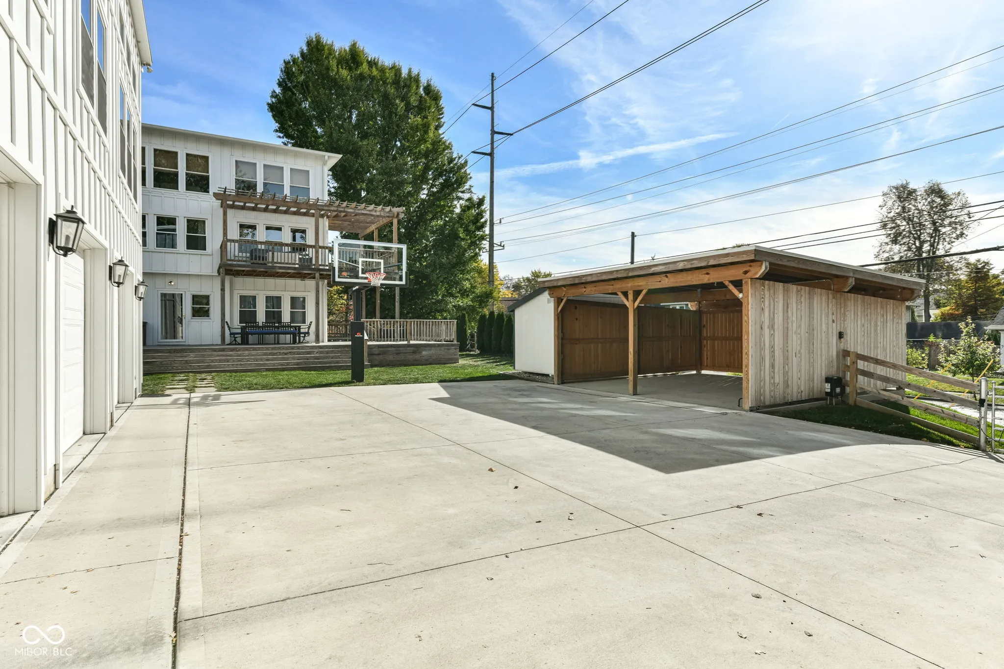 Indianapolis, Indiana 46205, United States, 4 Bedrooms Bedrooms, ,4 BathroomsBathrooms,Residential,Active,12241