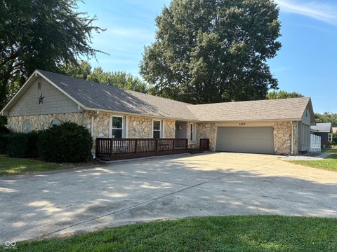 Photo of 4003 W Fairview Road, Greenwood, IN 46142 (MLS # 22126583)