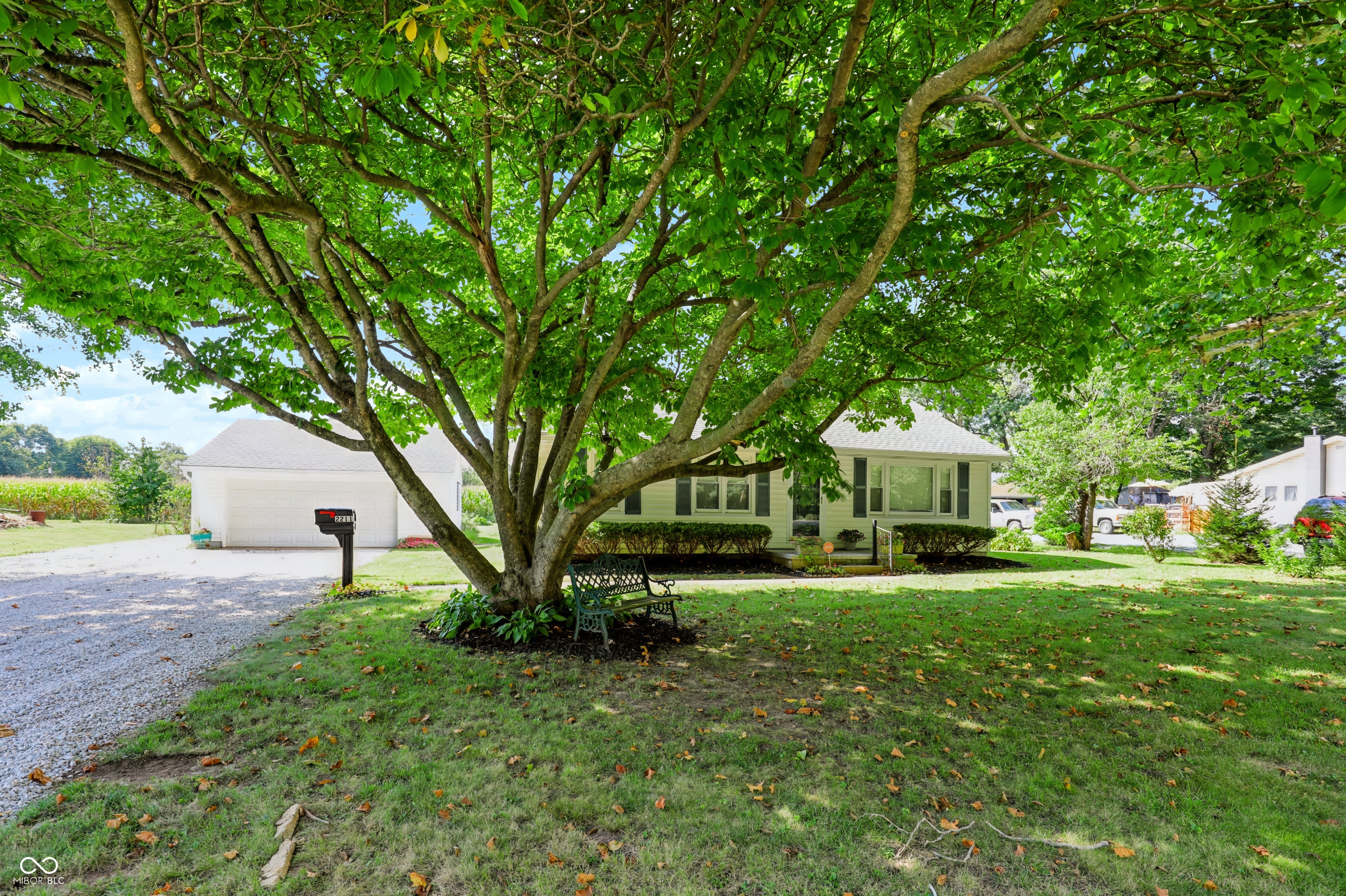2211 Cicero Road