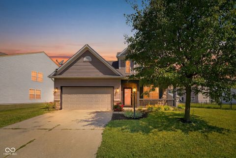 Photo of 9704 Gull Lake Drive, Indianapolis, IN 46239 (MLS # 22108280)