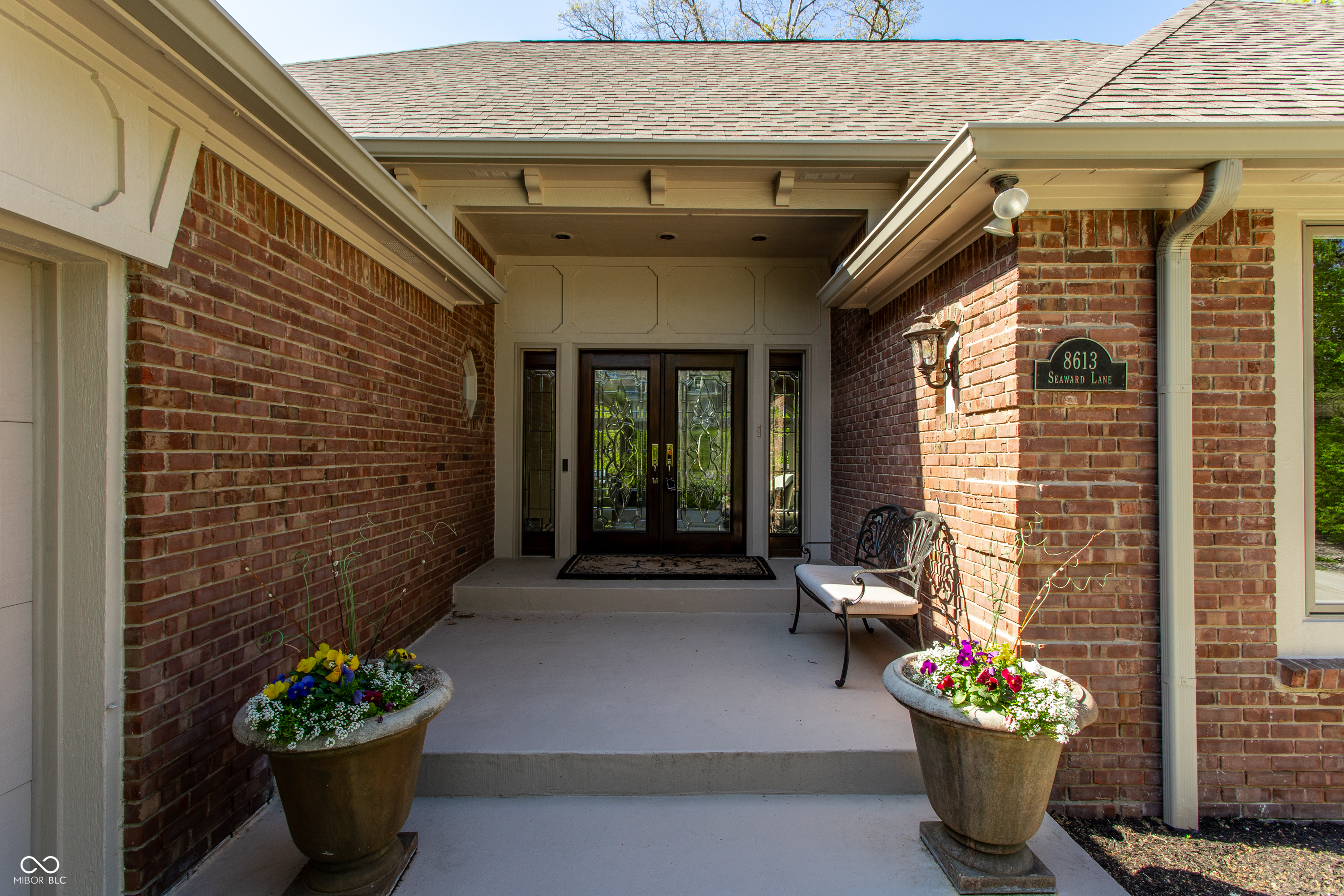 8613 Seaward Lane
