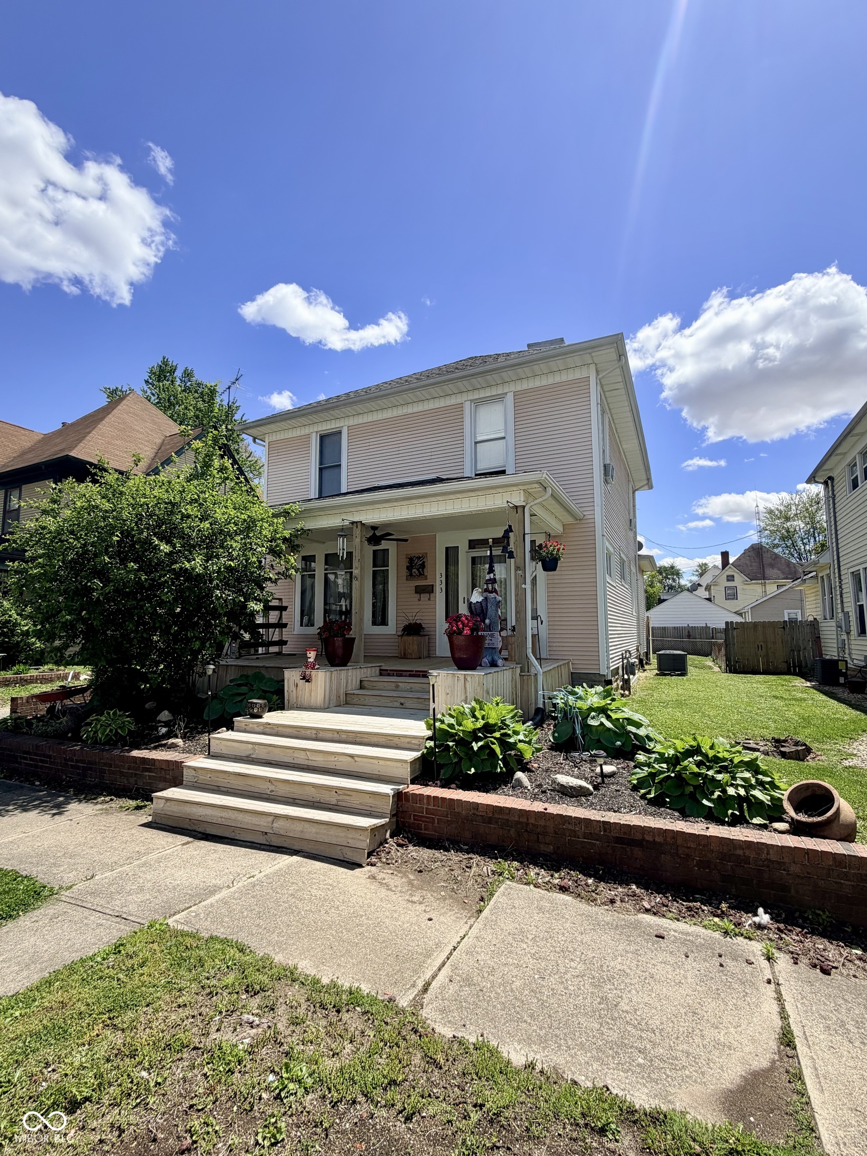 333 W 7th Street