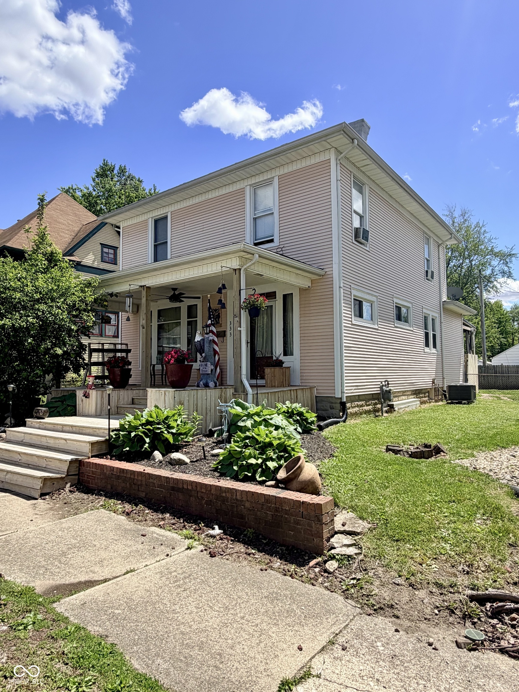 333 W 7th Street
