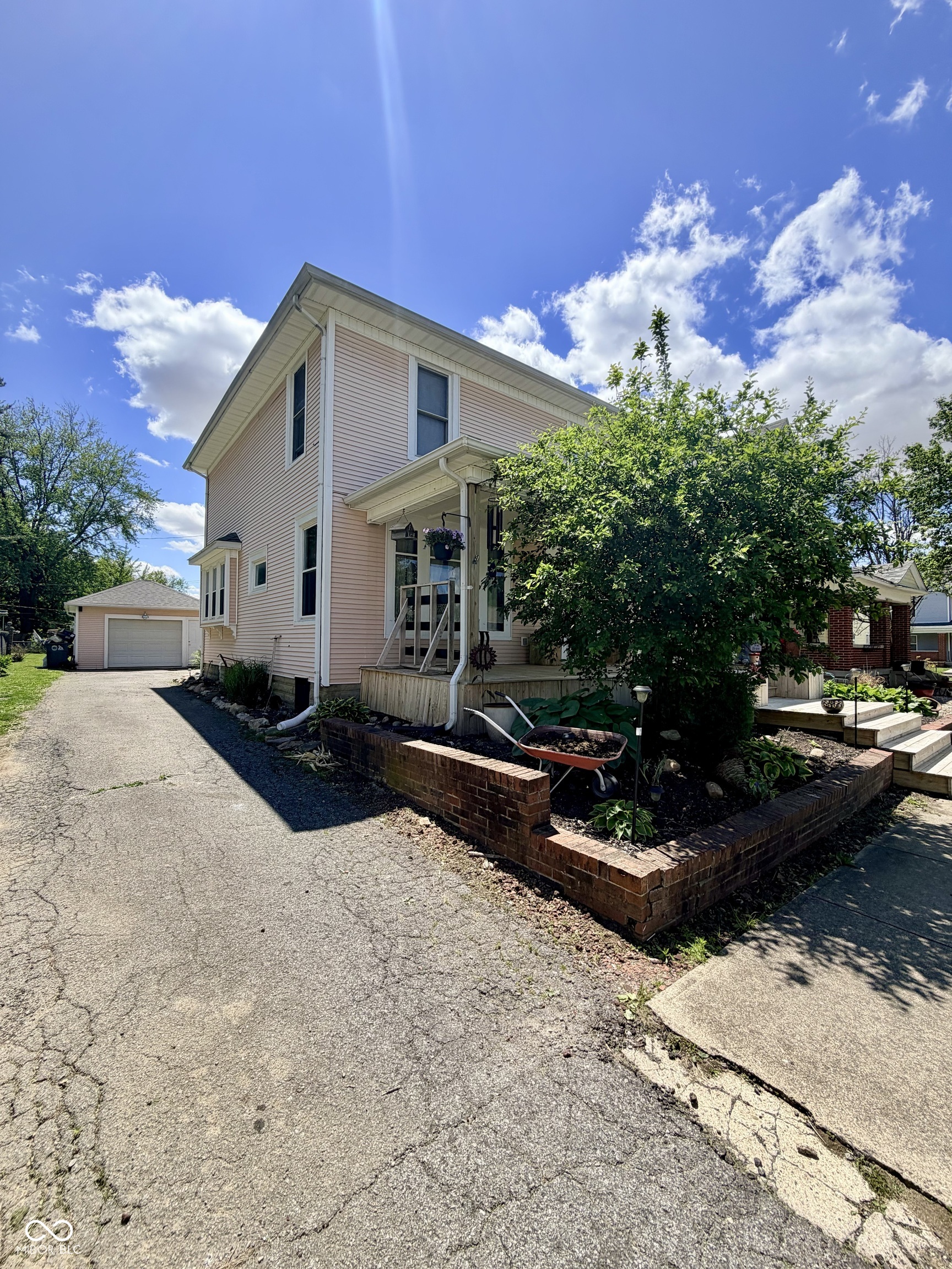 333 W 7th Street