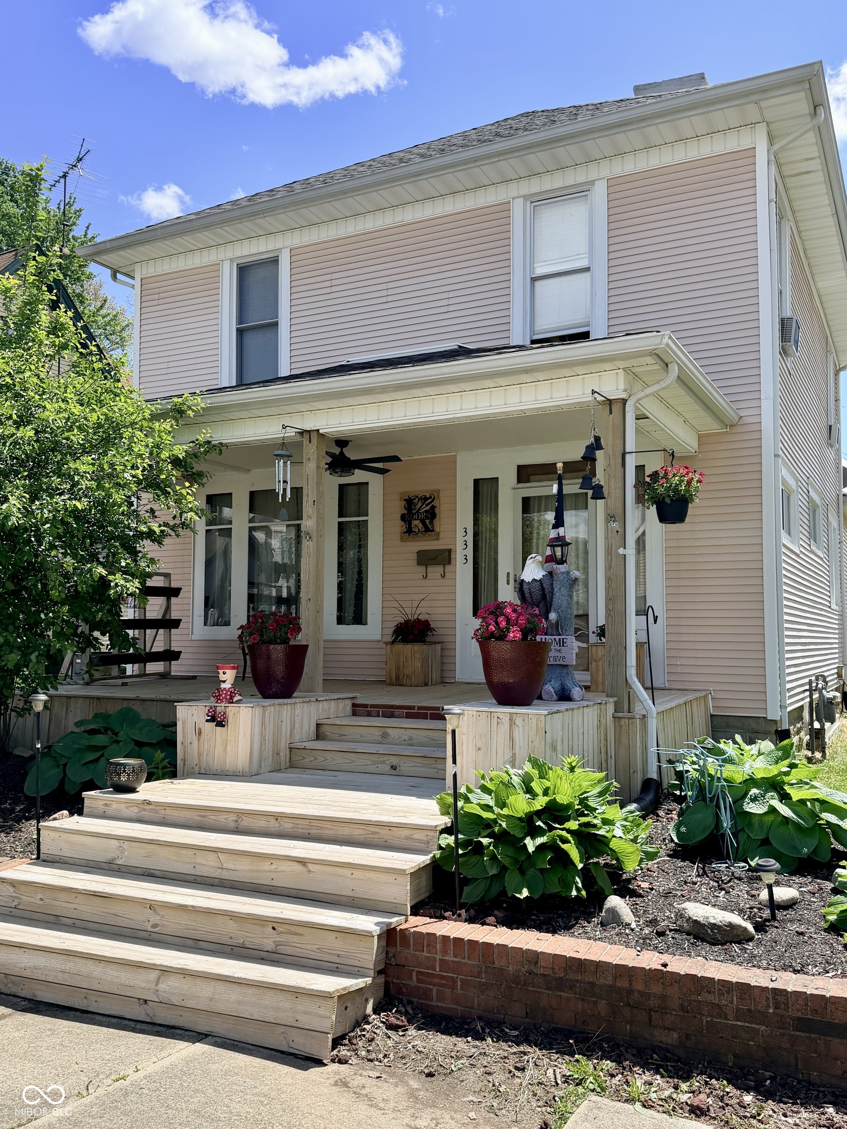 333 W 7th Street
