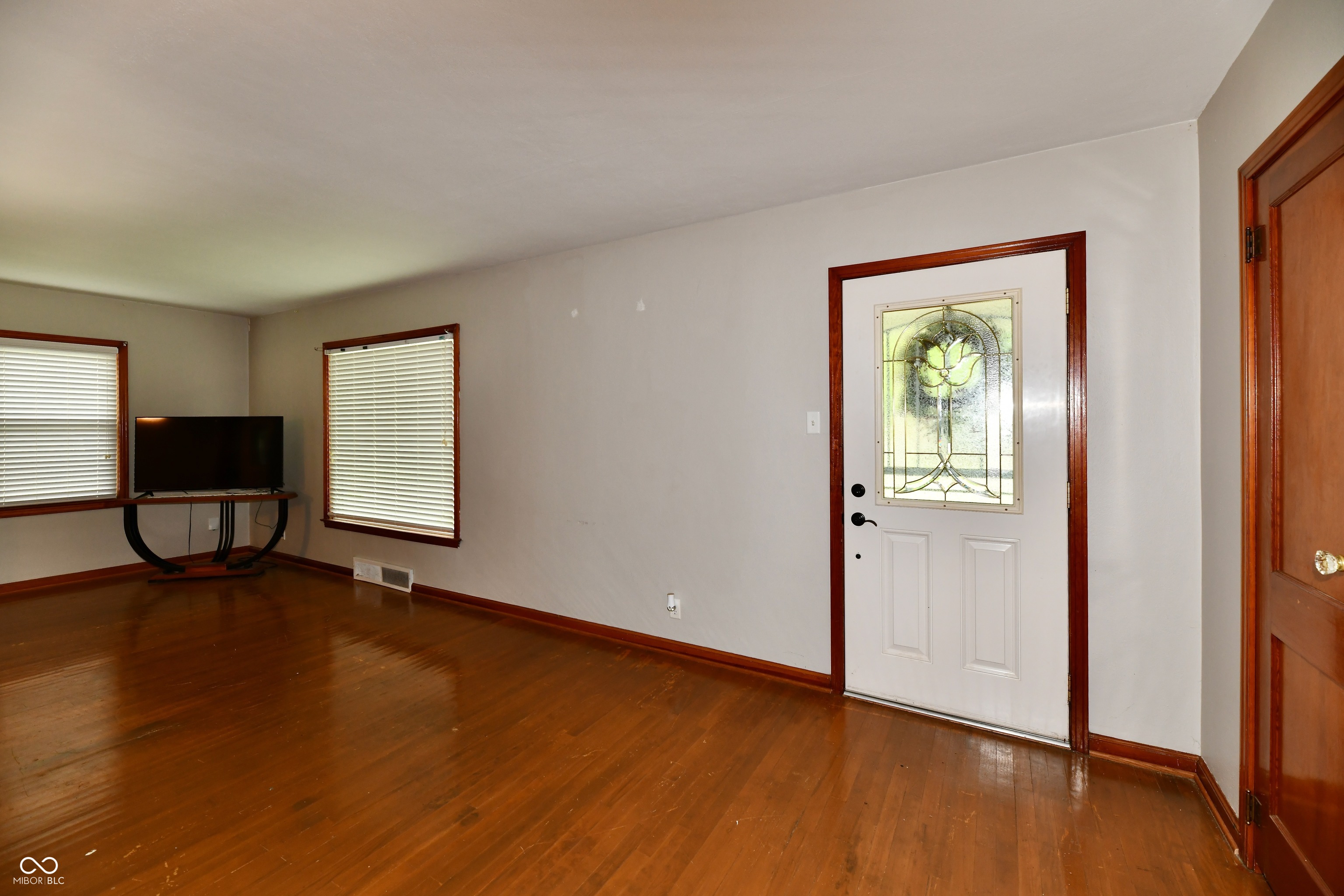 245 S 11th Avenue