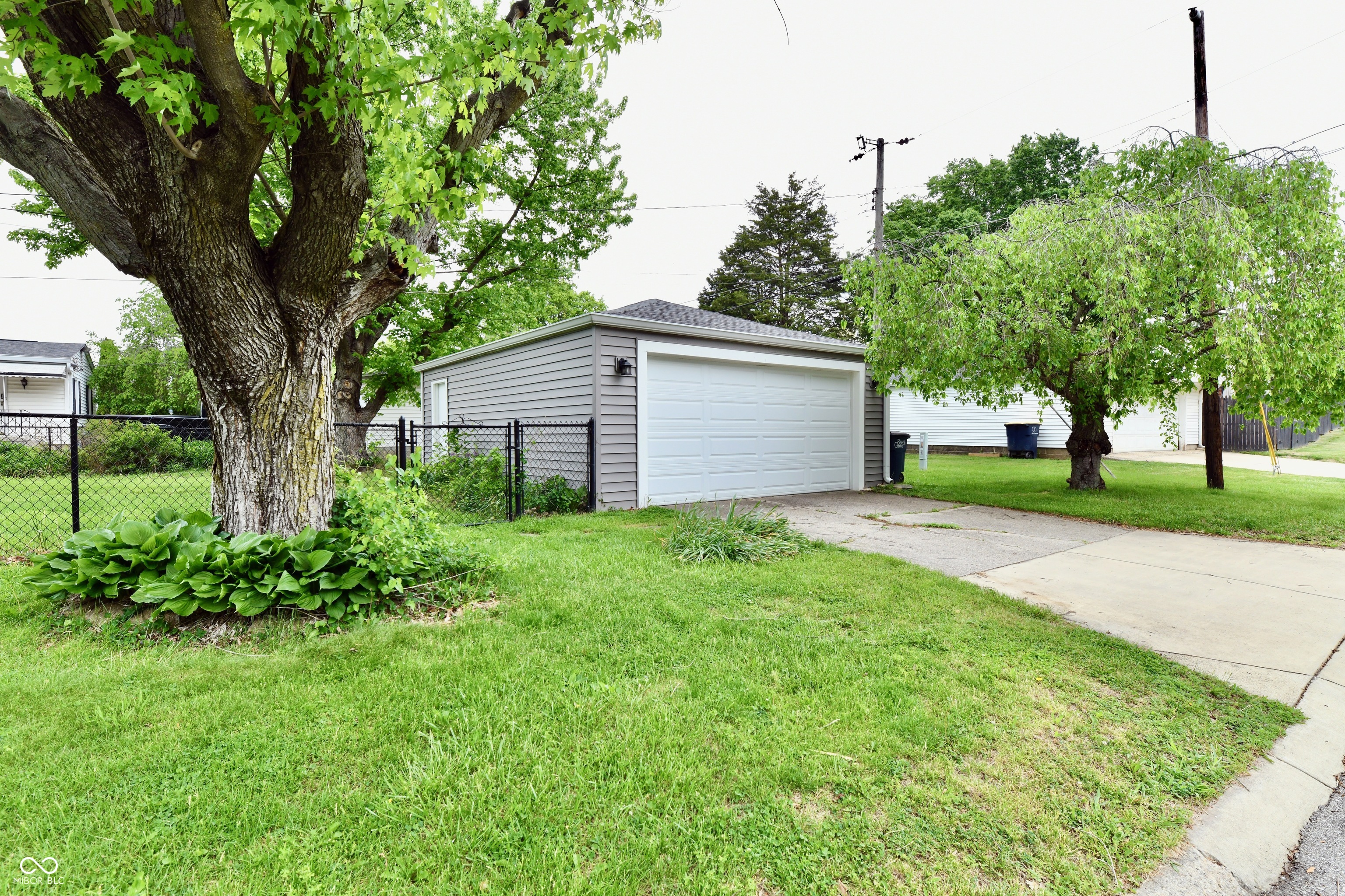 245 S 11th Avenue