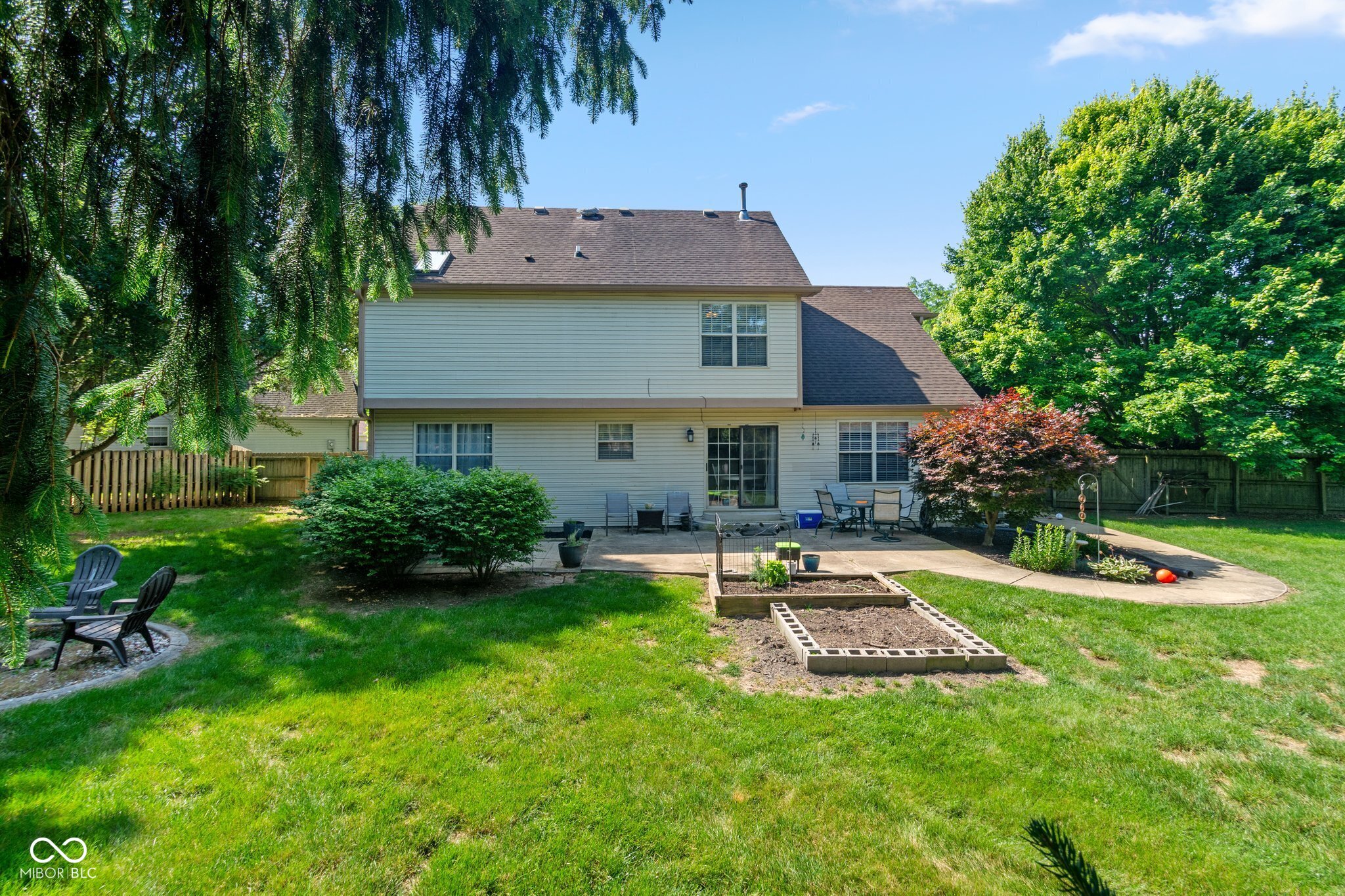 1499 Macintosh Court