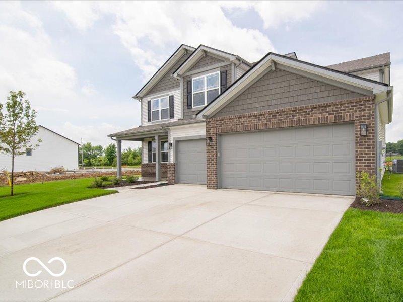2290 Oakmont Drive