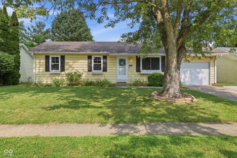 Photo of 2002 Manor Drive, Lebanon, IN 46052 (MLS # 22116592)