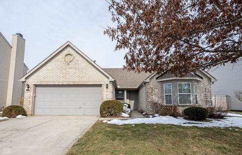 Photo of 6052 W Bayfront Shores, McCordsville, IN 46055 (MLS # 22083200)
