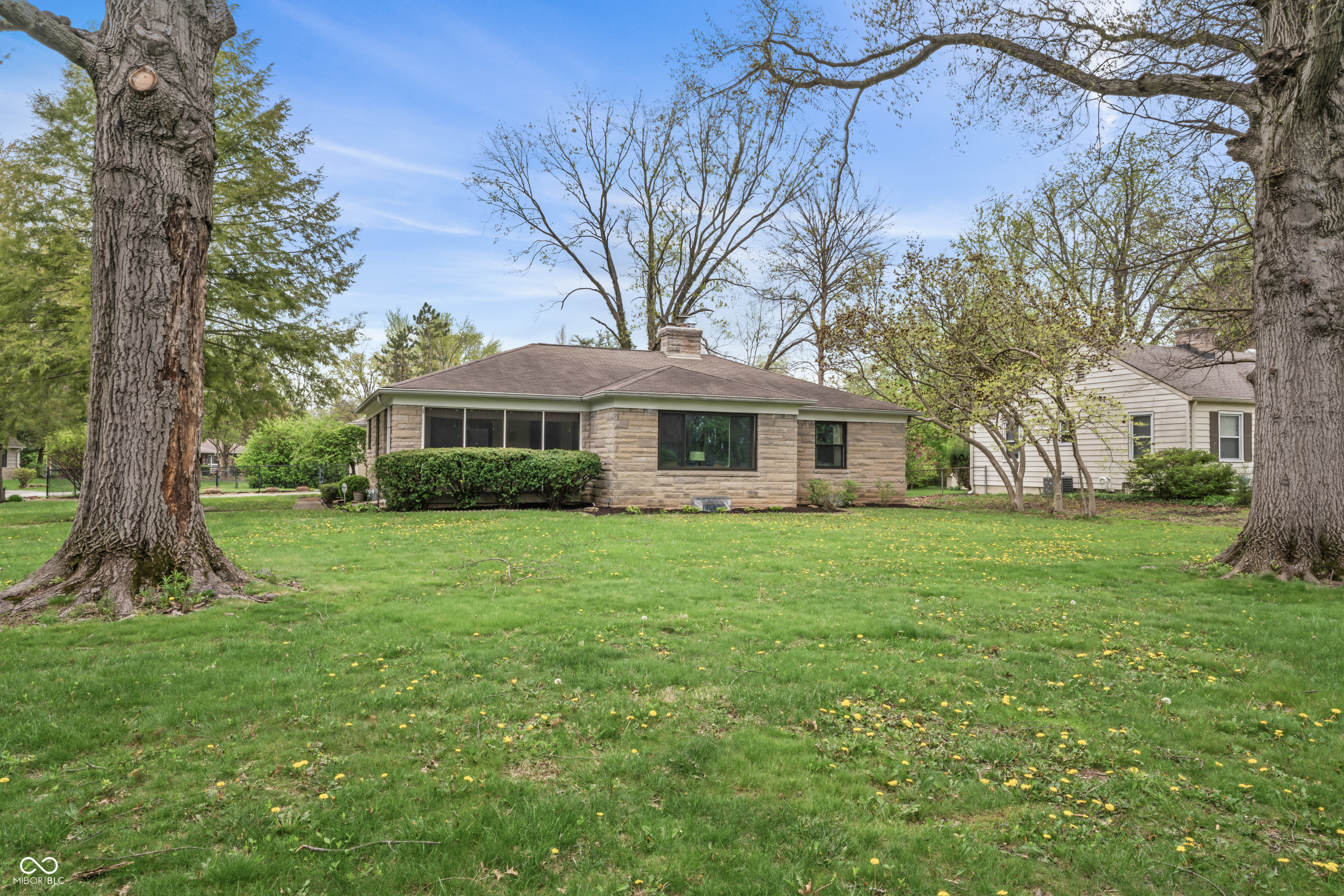 3818 Kessler Boulevard East Drive