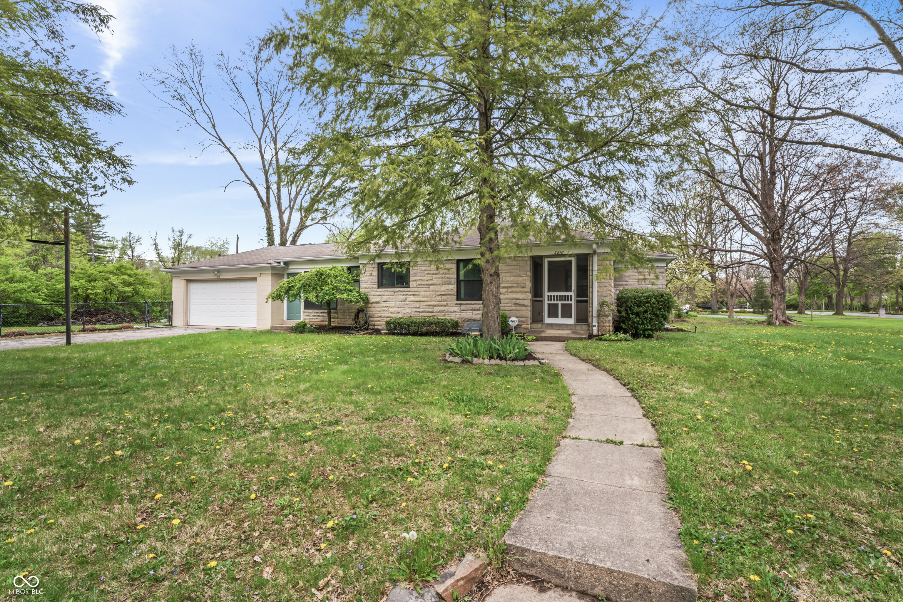 3818 Kessler Boulevard East Drive