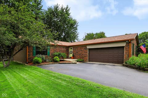 Photo of 208 Ironwood Circle, Noblesville, IN 46062 (MLS # 22114983)