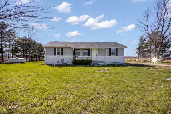 27440 SIX POINTS RD, SHERIDAN, IN 46069 - Image d8aef18e1408c975c7742e9e54c5ecd0/1988835091