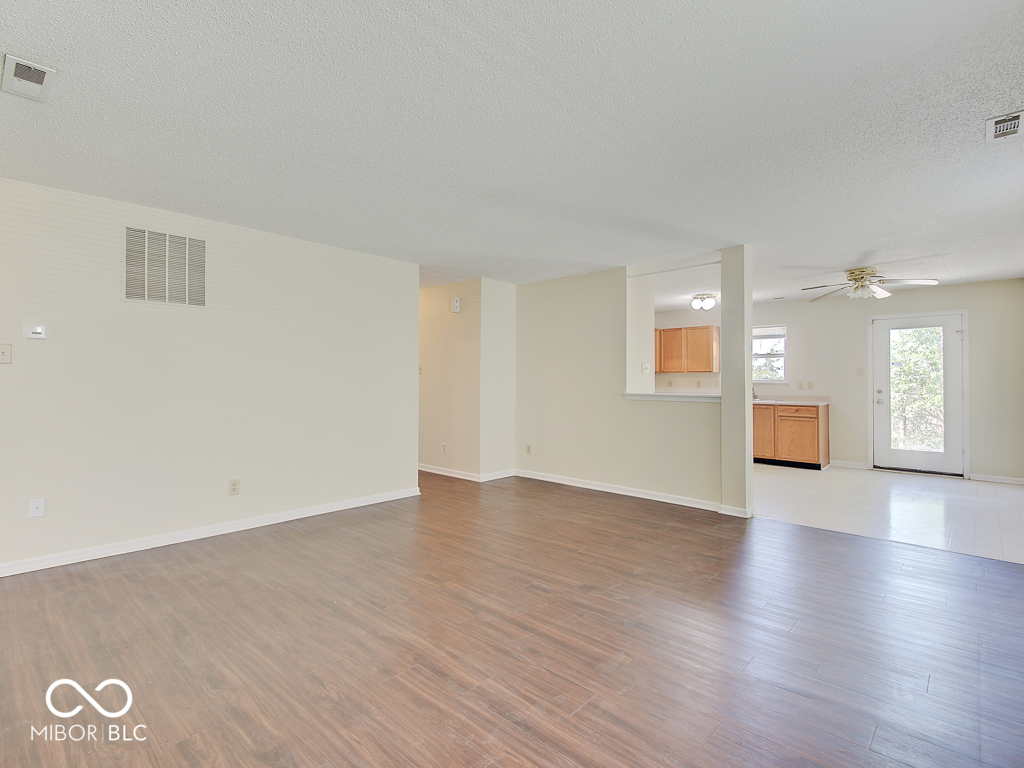 2372 Summerwood Lane