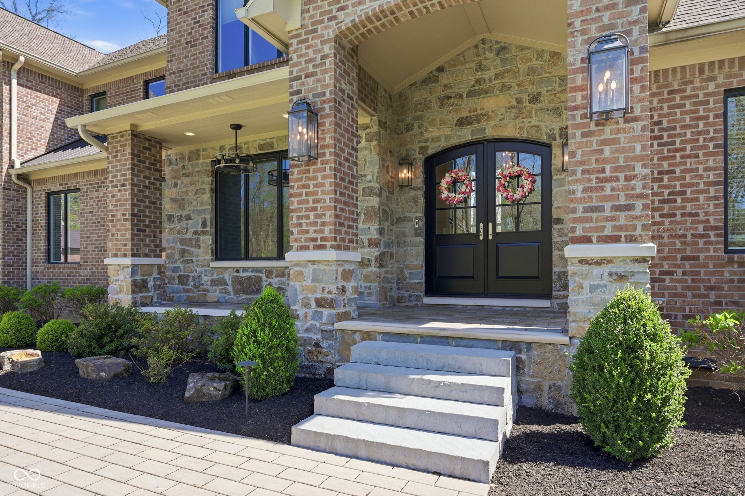 541 Macintosh Lane